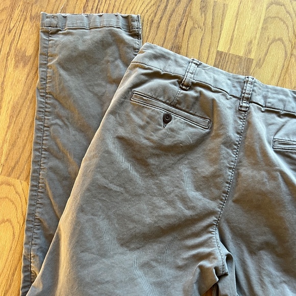 Men’s American Eagle Flex Original Straight Lived In Khaki Pants - Picture 5 of 11
